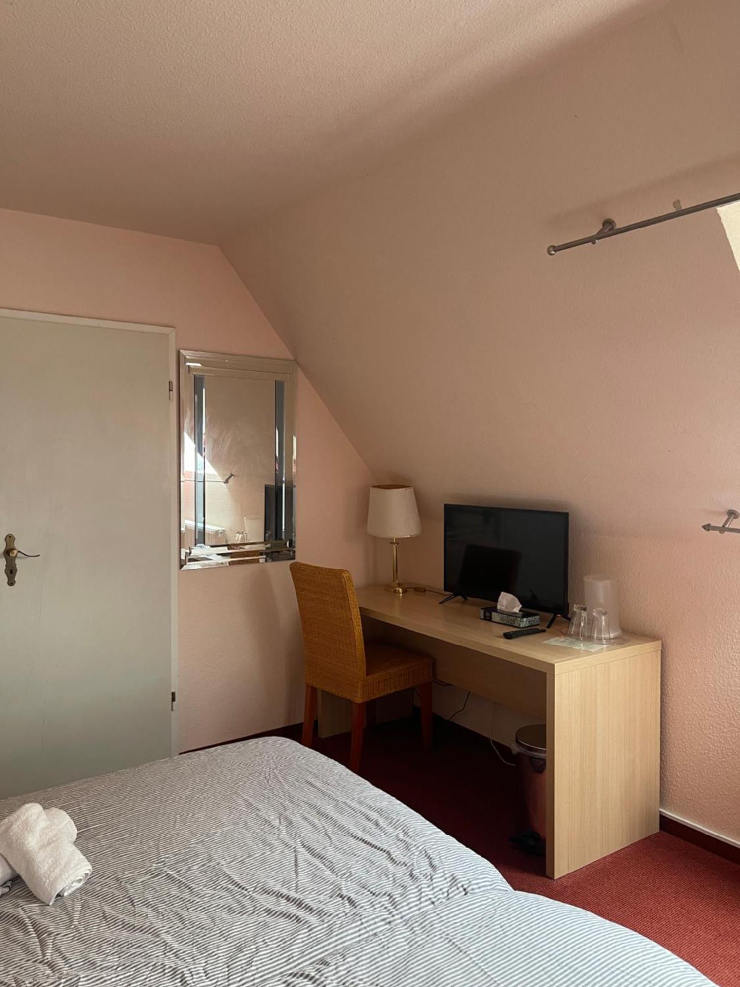 Neue Pfefferkiste Albergue Leipzig Exterior foto